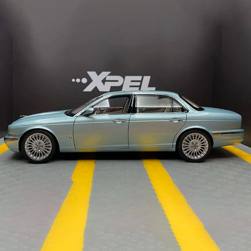 Jaguar XJ6 X350 Alloy Car Model Blue Emulation Die Cast 1/18 Scale