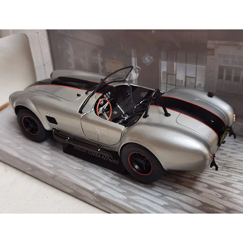 SHELBY COBRA 427 MKII 1965 Alloy Car Model SOLIDO 1/18 Scale